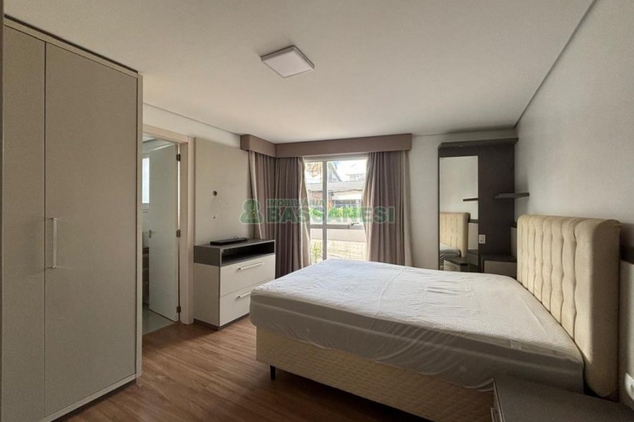 Apto Mobiliado com 100m², 3 dormitórios, 2 vagas, no bairro Bela Vista em Caxias do Sul para Alugar