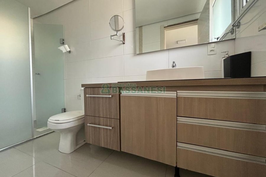 Apto Mobiliado com 100m², 3 dormitórios, 2 vagas, no bairro Bela Vista em Caxias do Sul para Alugar