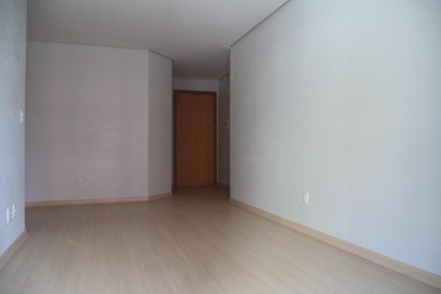 Apartamento com 80m², 2 dormitórios, 1 vaga, no bairro Pio X em Caxias do Sul para Comprar