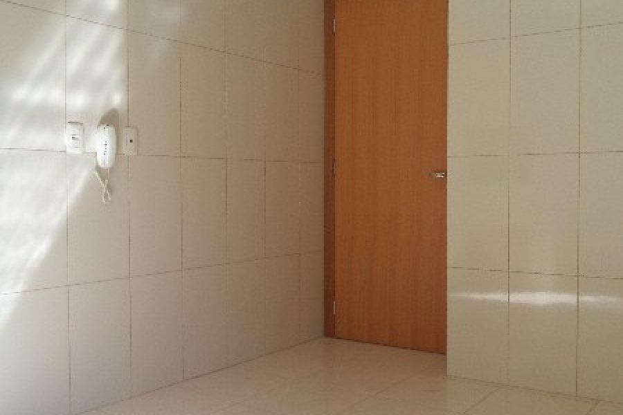 Apartamento com 80m², 2 dormitórios, 1 vaga, no bairro Pio X em Caxias do Sul para Comprar