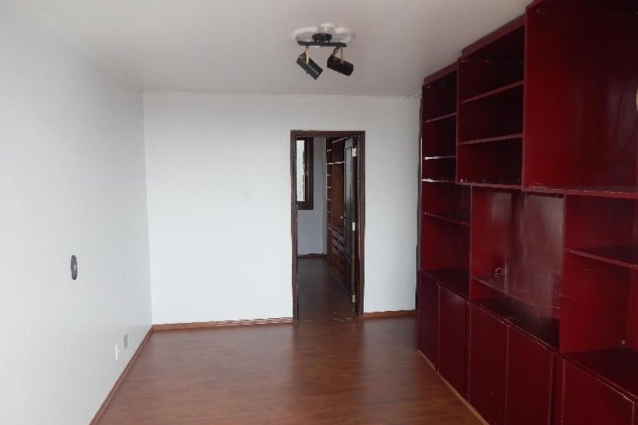 Apto Mobiliado com 120m², 3 dormitórios, no bairro Centro em Caxias do Sul para Comprar