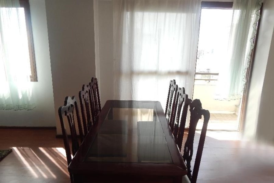 Apto Mobiliado com 120m², 3 dormitórios, no bairro Centro em Caxias do Sul para Comprar