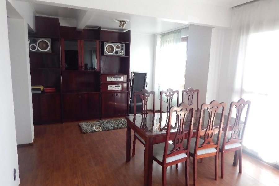 Apto Mobiliado com 120m², 3 dormitórios, no bairro Centro em Caxias do Sul para Comprar