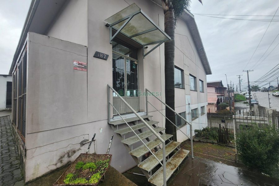 Loja com 415m², no bairro Kayser em Caxias do Sul para Alugar ou Comprar