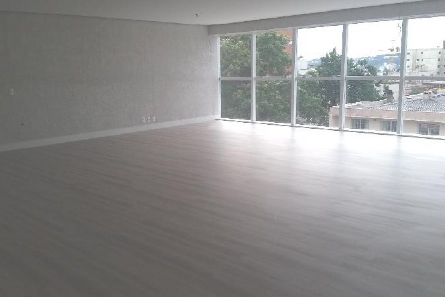 Sala com 51m², 1 vaga, no bairro São Pelegrino em Caxias do Sul para Comprar