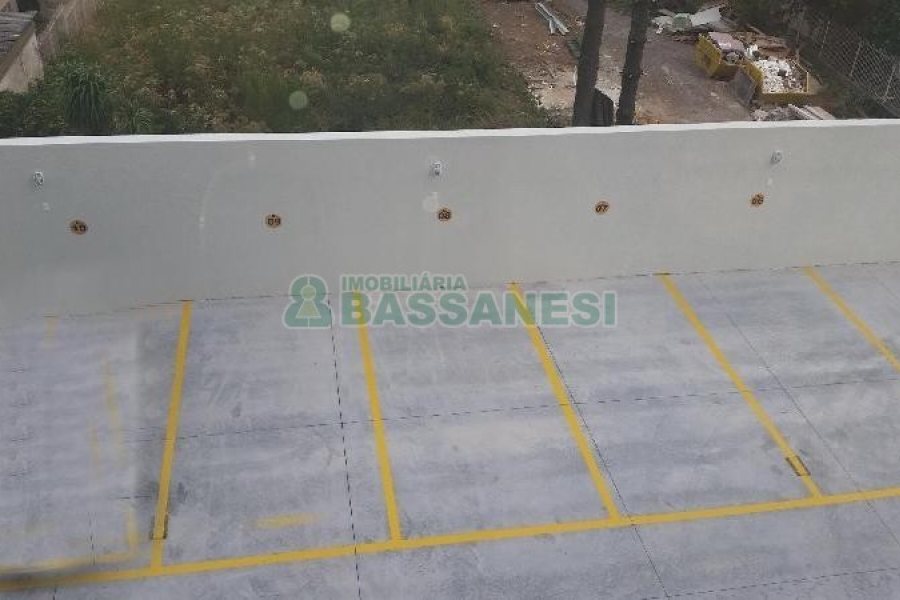 Sala com 85m², 2 vagas, no bairro São Pelegrino em Caxias do Sul para Comprar