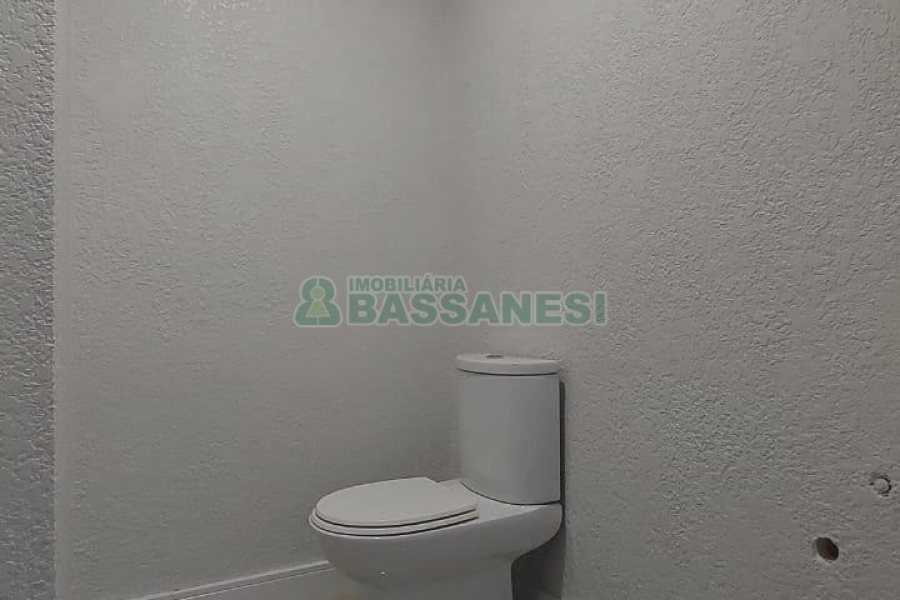 Sala com 85m², 2 vagas, no bairro São Pelegrino em Caxias do Sul para Comprar