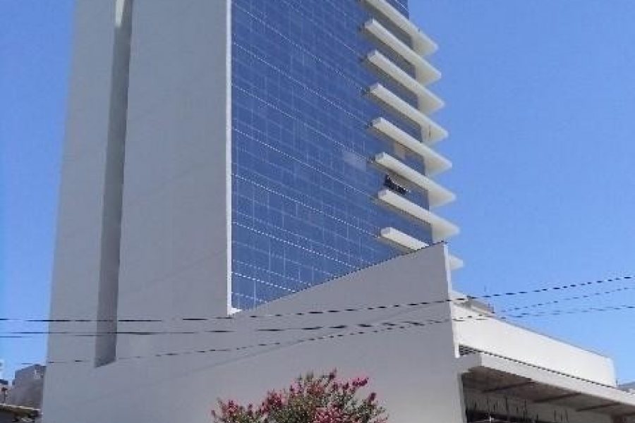 Sala com 90m², 2 vagas, no bairro São Pelegrino em Caxias do Sul para Comprar