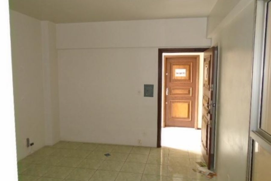 Sala com 30m², no bairro Centro em Caxias do Sul para Alugar