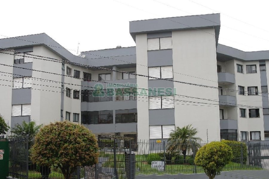 Apartamento com 106m², 3 dormitórios, 1 vaga, no bairro Santa Catarina em Caxias do Sul para Alugar