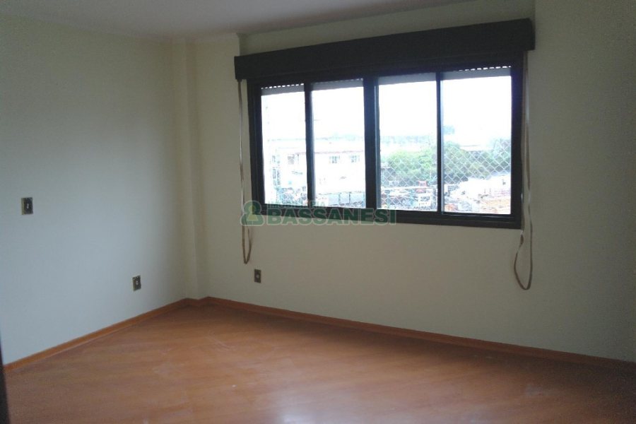 Apartamento com 106m², 3 dormitórios, 1 vaga, no bairro Santa Catarina em Caxias do Sul para Alugar