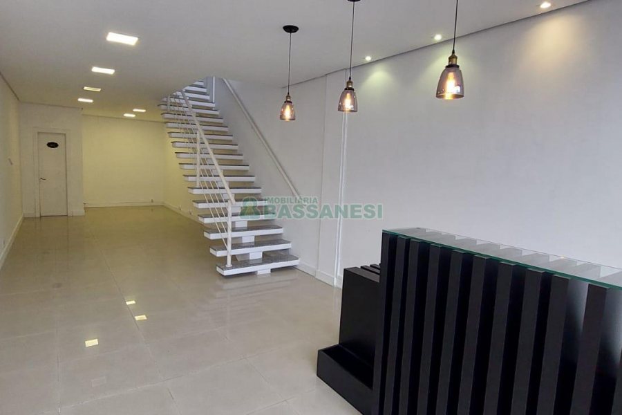 Loja com 109m², no bairro Lourdes em Caxias do Sul para Alugar ou Comprar