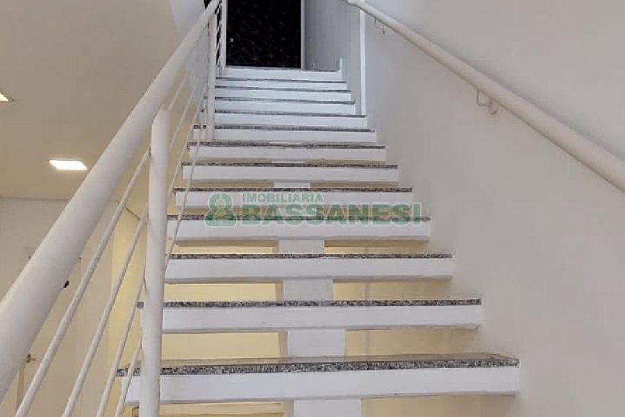 Loja com 109m², no bairro Lourdes em Caxias do Sul para Alugar ou Comprar