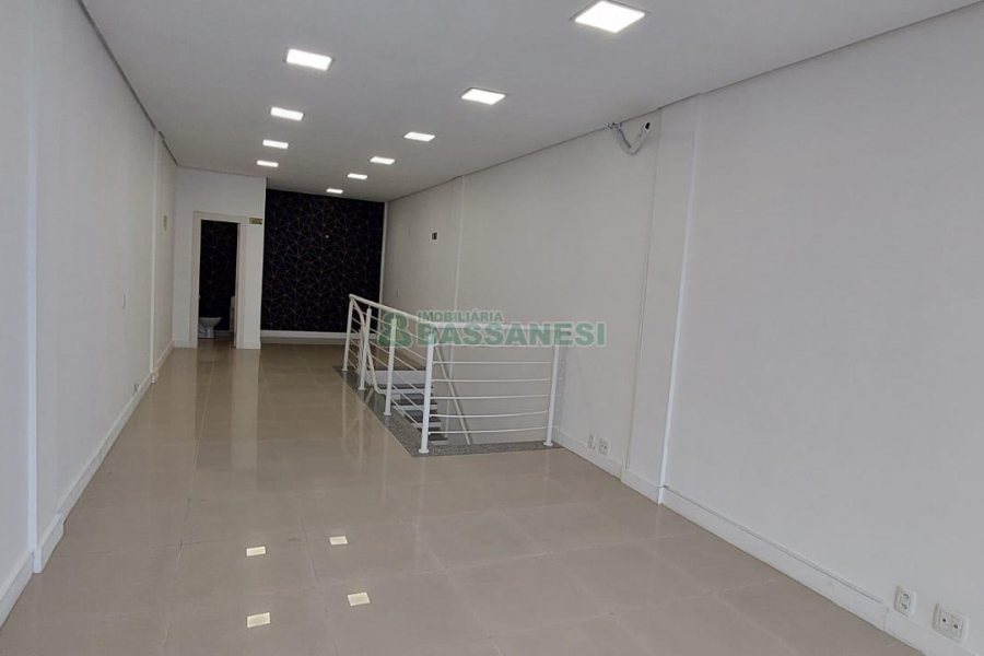 Loja com 109m², no bairro Lourdes em Caxias do Sul para Alugar ou Comprar