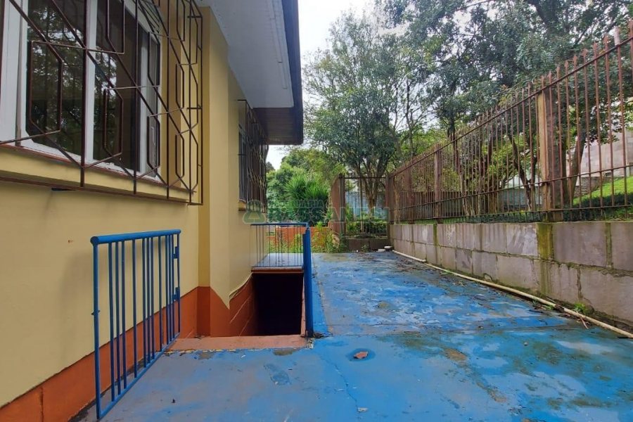 Casa Comercial com 350m², 1 vaga, no bairro Lourdes em Caxias do Sul para Alugar