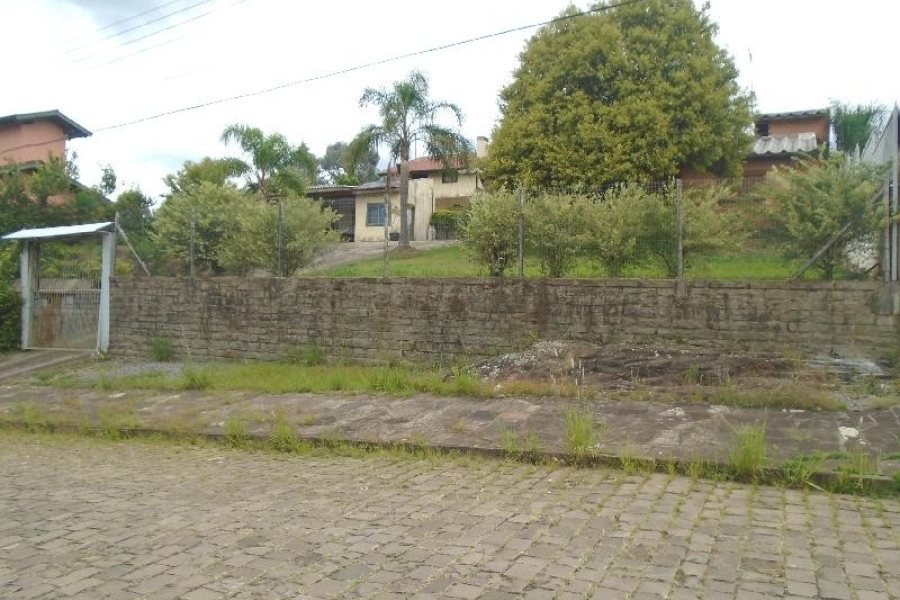 Casa, 3 dormitórios, 1 vaga, no bairro Colina Sorriso em Caxias do Sul para Comprar