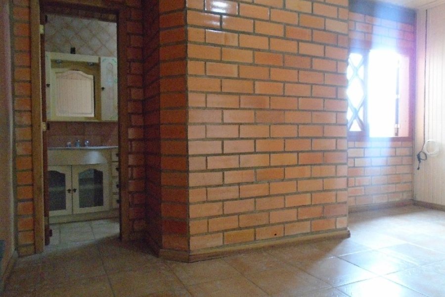 Casa, 3 dormitórios, 1 vaga, no bairro Colina Sorriso em Caxias do Sul para Comprar