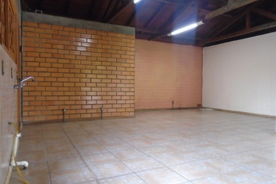 Casa, 3 dormitórios, 1 vaga, no bairro Colina Sorriso em Caxias do Sul para Comprar