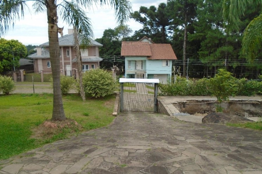 Casa, 3 dormitórios, 1 vaga, no bairro Colina Sorriso em Caxias do Sul para Comprar