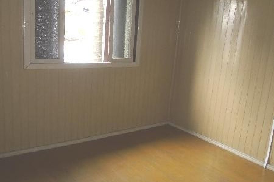 Casa com 250m², 3 dormitórios, 1 vaga, no bairro Pioneiro em Caxias do Sul para Comprar