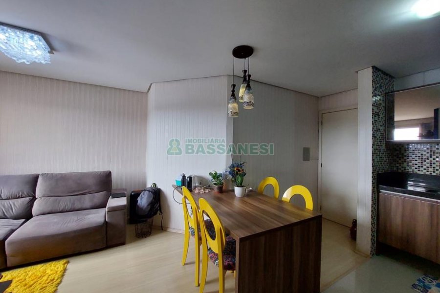 Apartamento com 50m², 2 dormitórios, 1 vaga, no bairro Treviso em Caxias do Sul para Comprar