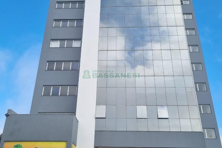 Sala com 44m², 1 vaga, no bairro Desvio Rizzo em Caxias do Sul para Comprar