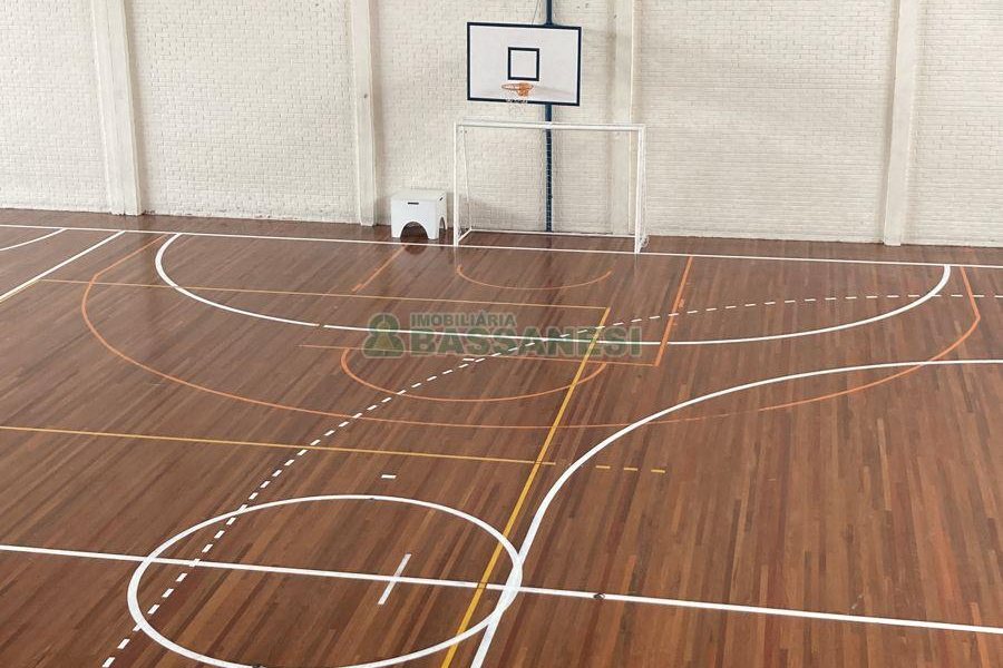 Pavilhão com 900m², no bairro Lourdes em Caxias do Sul para Alugar