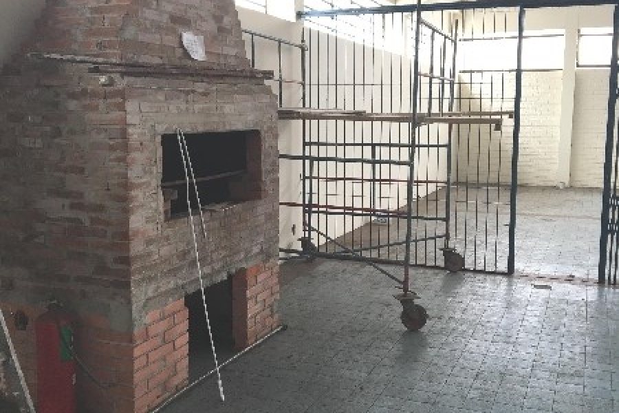 Pavilhão com 900m², no bairro Lourdes em Caxias do Sul para Alugar