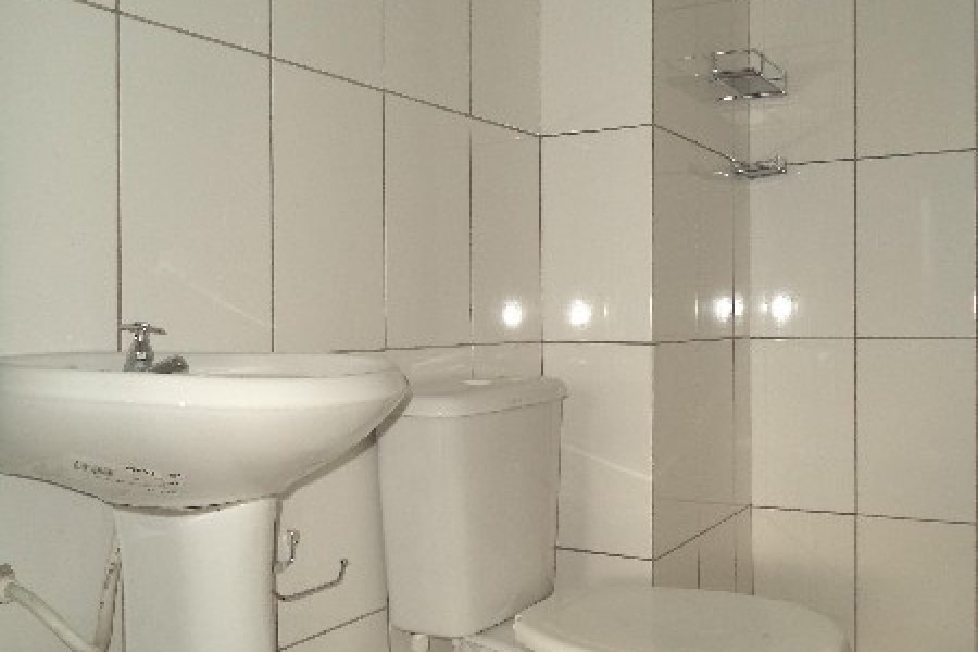Kitinete com 25m², 1 dormitório, no bairro Sagrada Família em Caxias do Sul para Alugar