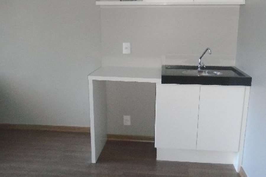 Sala com 52m², 1 vaga, no bairro Panazzolo em Caxias do Sul para Comprar