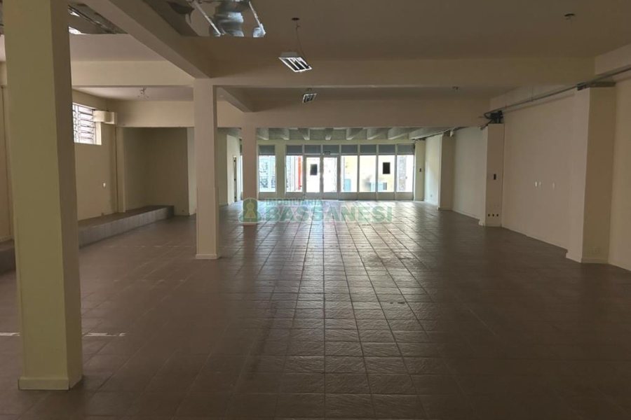 Sala com 260m², no bairro Centro em Caxias do Sul para Alugar