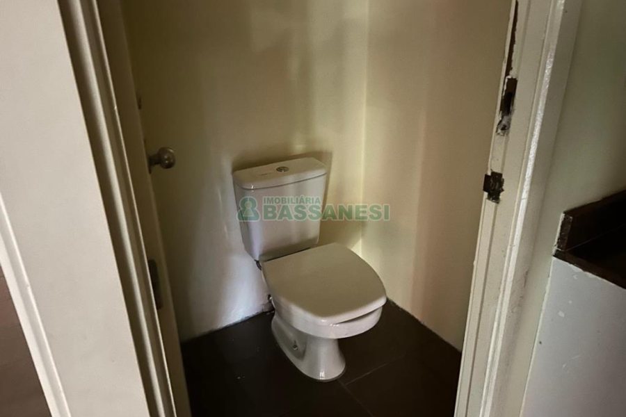 Sala com 260m², no bairro Centro em Caxias do Sul para Alugar
