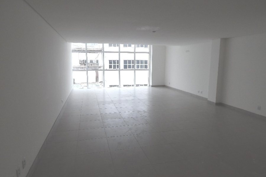 Sala com 61m², no bairro Centro em Caxias do Sul para Alugar