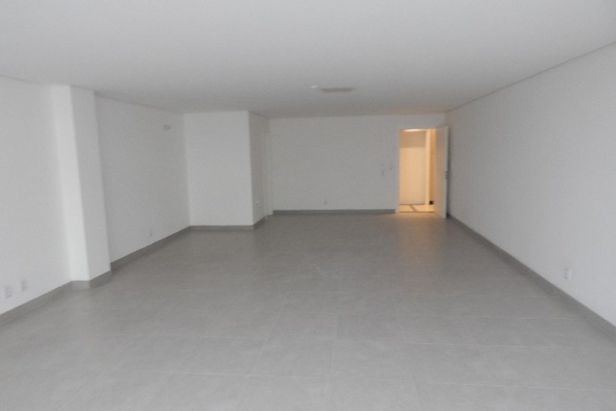 Sala com 61m², no bairro Centro em Caxias do Sul para Alugar