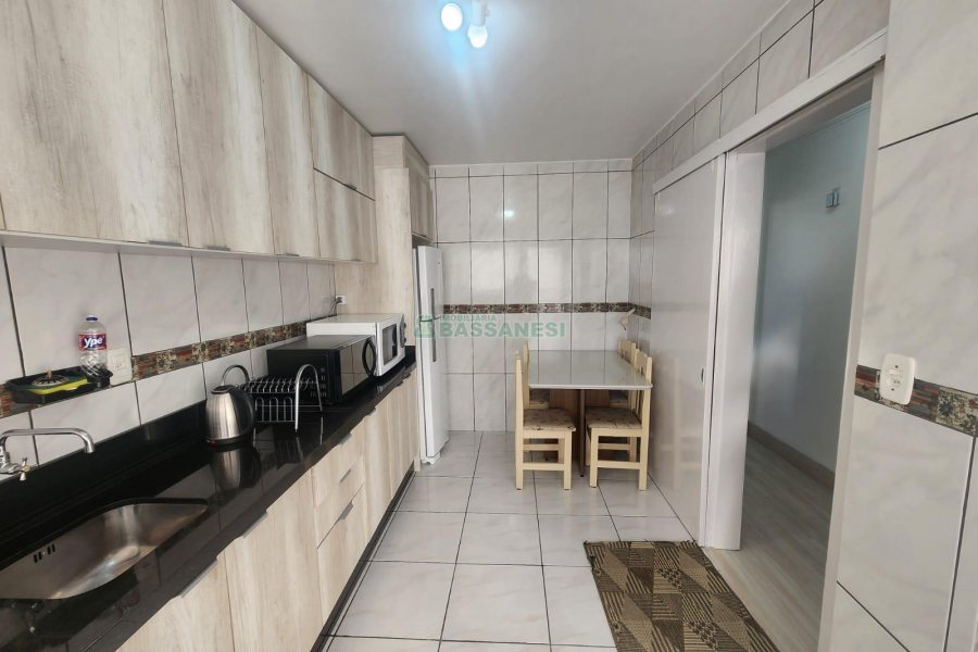 Apto Mobiliado com 50m², 1 dormitório, 1 vaga, no bairro Centro em Caxias do Sul para Alugar