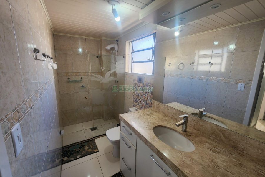 Apto Mobiliado com 50m², 1 dormitório, 1 vaga, no bairro Centro em Caxias do Sul para Alugar