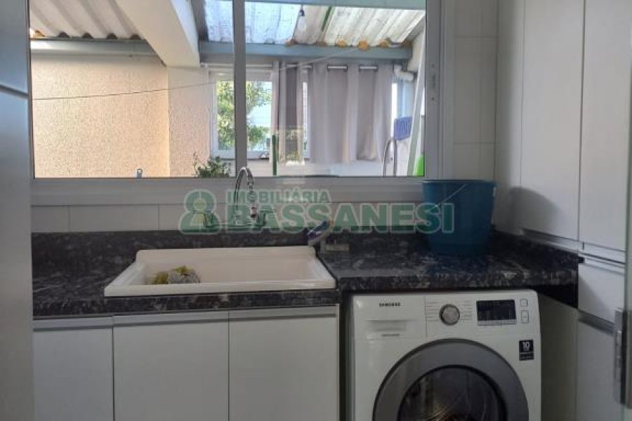 Apartamento com 142m², 3 dormitórios, 2 vagas, no bairro Sagrada Família em Caxias do Sul para Comprar