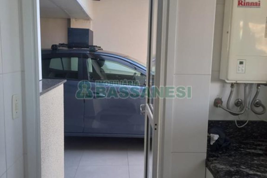 Apartamento com 142m², 3 dormitórios, 2 vagas, no bairro Sagrada Família em Caxias do Sul para Comprar