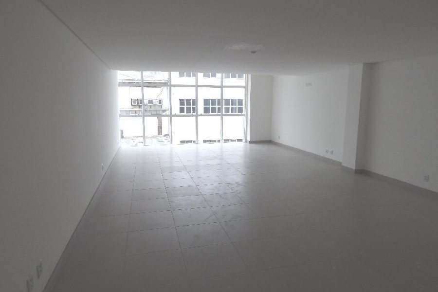 Sala com 61m², no bairro Centro em Caxias do Sul para Alugar