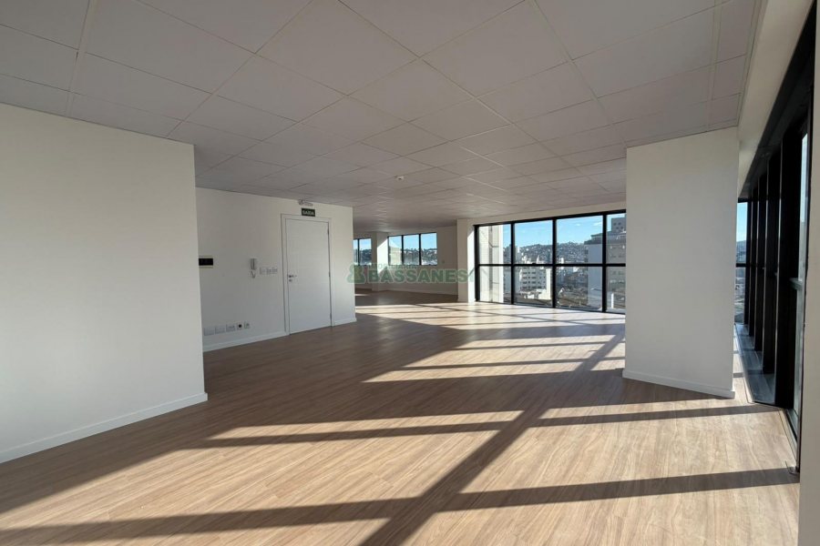 Sala com 191m², 1 vaga, no bairro Pio X em Caxias do Sul para Alugar