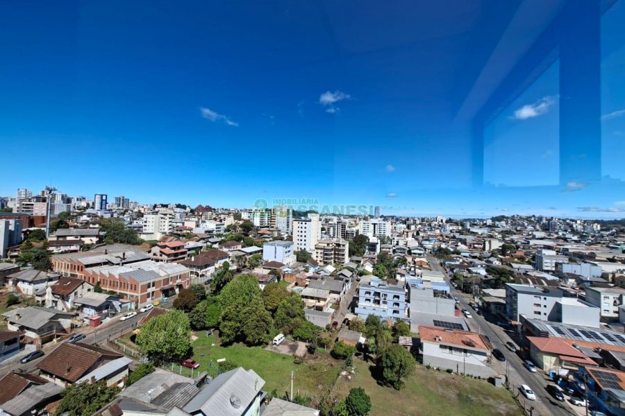 Sala com 77m², 1 vaga, no bairro Pio X em Caxias do Sul para Alugar