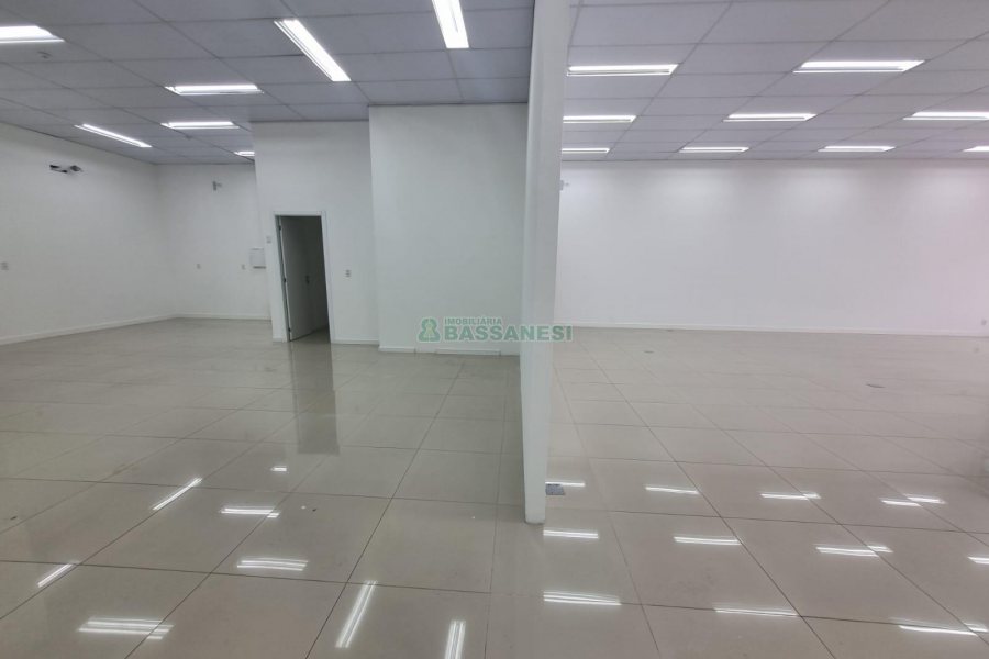 Loja com 250m², no bairro Centro em Caxias do Sul para Alugar