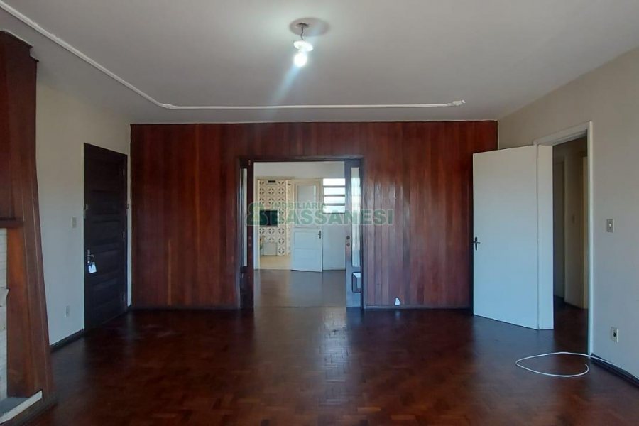 Apartamento com 120m², 3 dormitórios, no bairro Lourdes em Caxias do Sul para Alugar