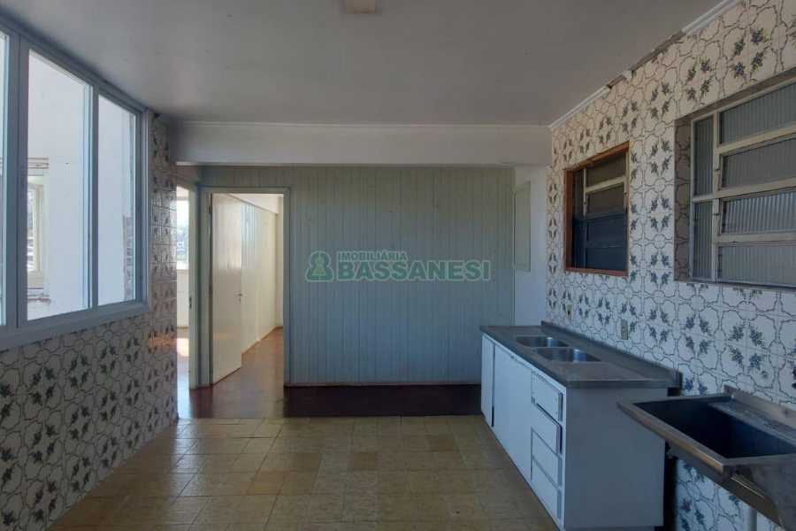 Apartamento com 120m², 3 dormitórios, no bairro Lourdes em Caxias do Sul para Alugar