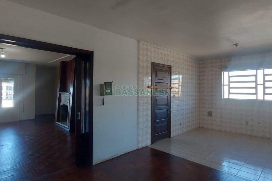 Apartamento com 120m², 3 dormitórios, no bairro Lourdes em Caxias do Sul para Alugar