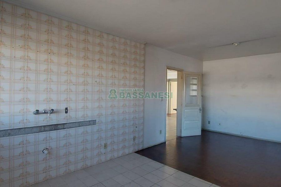 Apartamento com 120m², 3 dormitórios, no bairro Lourdes em Caxias do Sul para Alugar