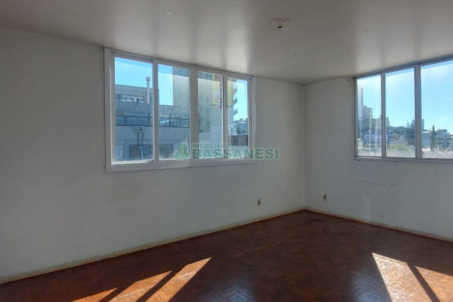 Apartamento com 120m², 3 dormitórios, no bairro Lourdes em Caxias do Sul para Alugar