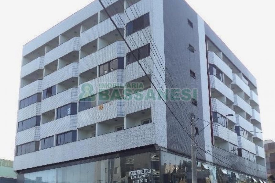 Kitinete com 42m², 1 dormitório, 1 vaga, no bairro Sagrada Família em Caxias do Sul para Alugar