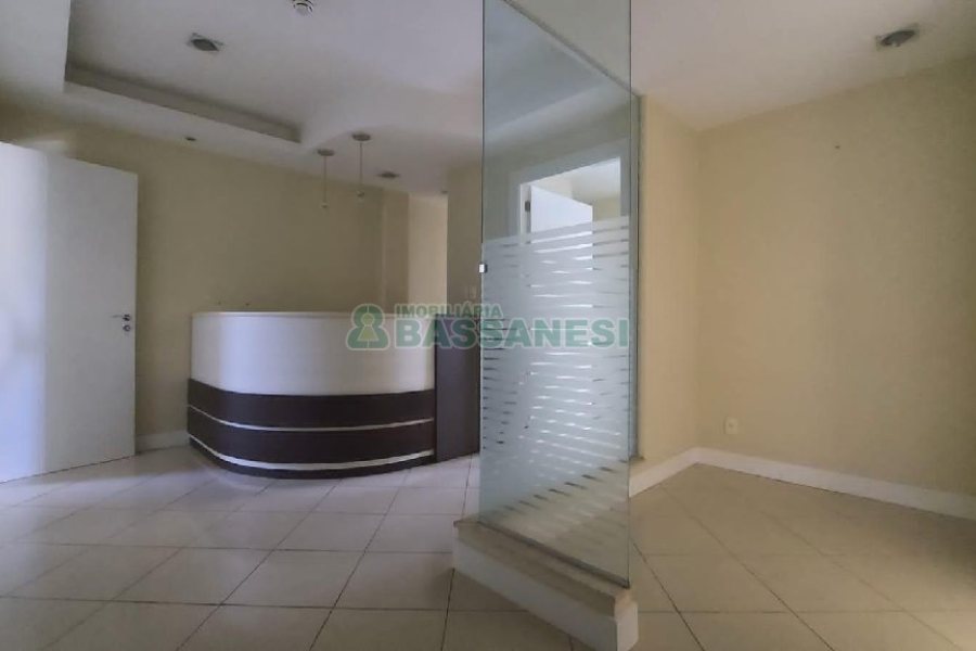 Sala com 91m², no bairro Centro em Caxias do Sul para Comprar