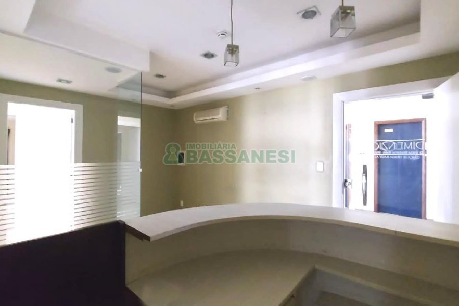 Sala com 91m², no bairro Centro em Caxias do Sul para Comprar